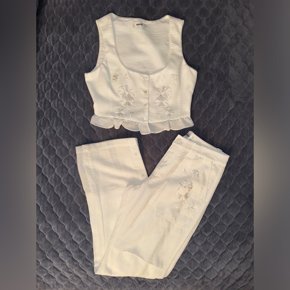 Guizio White Two-Piece Set